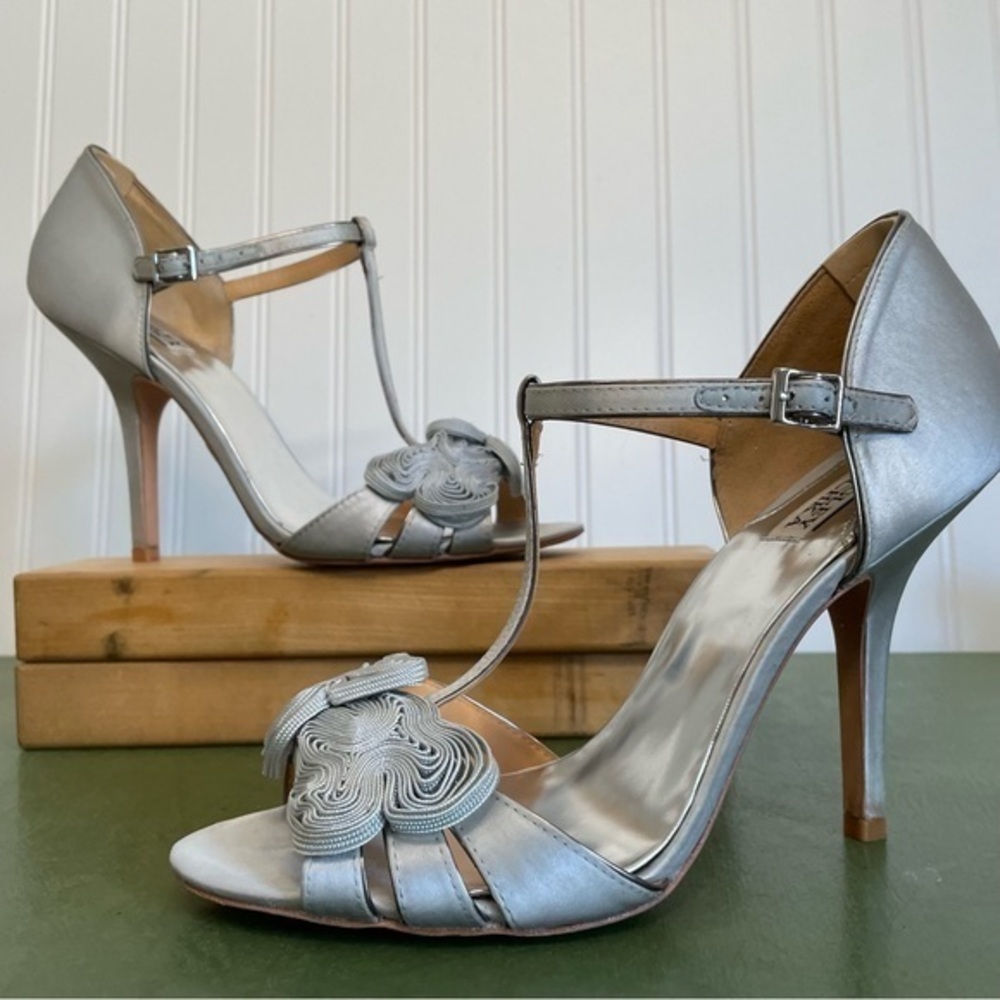 Badgley Mischka Silver Peep Toed Heels for Wedding/Special Occasion